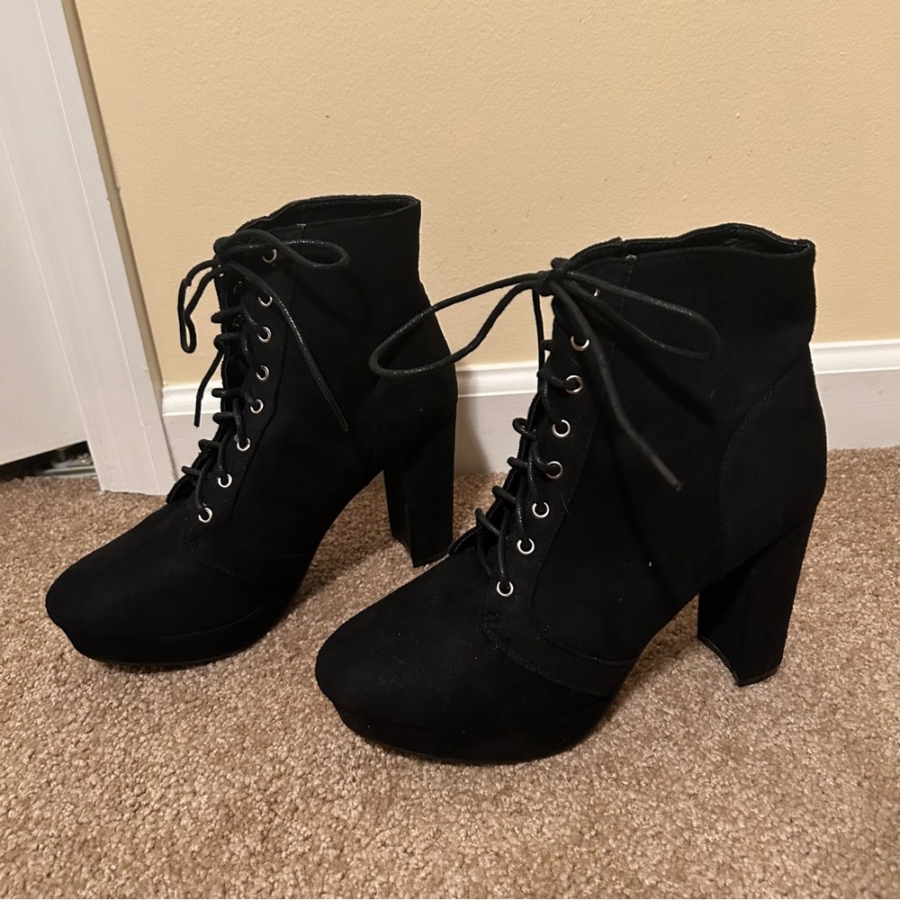 Windsor high heeled shoe boot with lace ties, black. Size 8.5, never worn